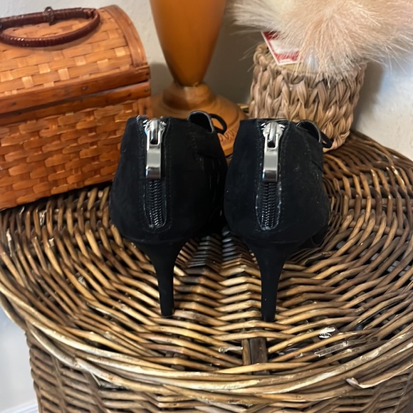 Black Peep Toe Heel / 3 inches/ Zipper backside/ Size 10/ Cato - Picture 5 of 8